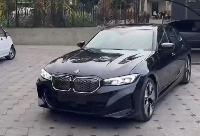 BMW i3 40L Night sport